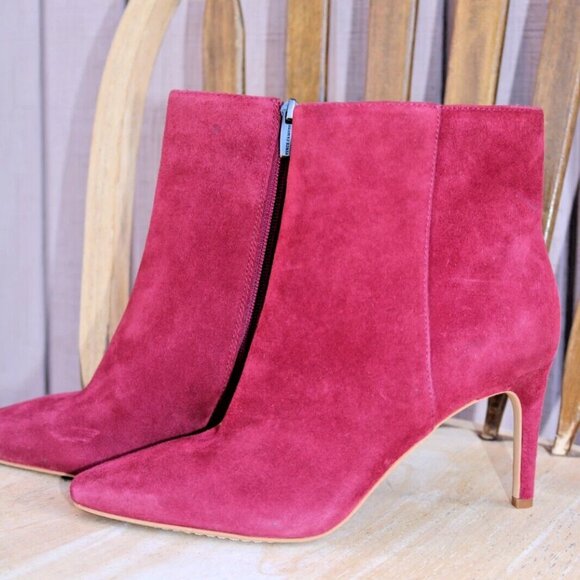 Vince Camuto Allost Burgundy Suede High Heel Bootie Sz 7 Ankle Boots. - Picture 1 of 12